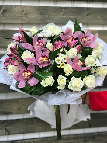 Букет цветов из: Розы и Хризантемы в Шушенском