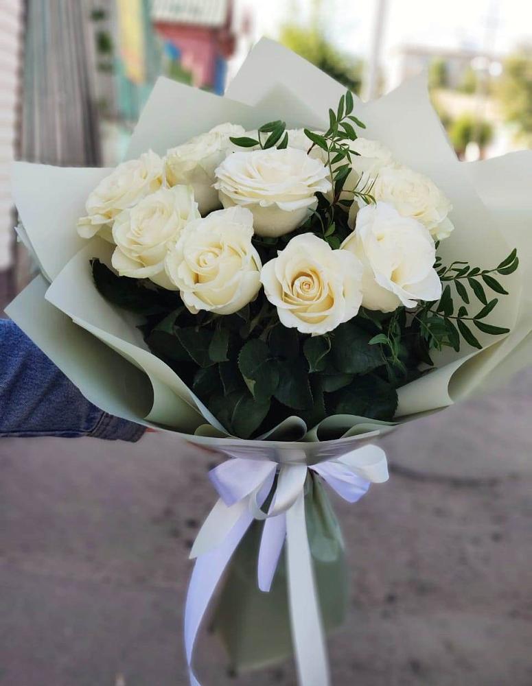 Букет Белые розы Проуд в Шушенском