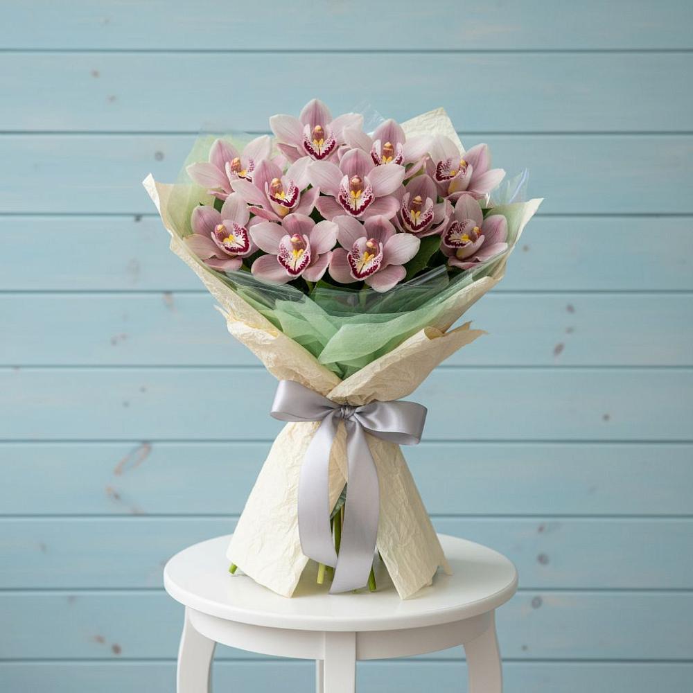 Букет цветов из: Орхидеи и Розы в Шушенском