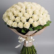 Букет 101 беля роза Белоснежка в Шушенском