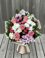 Букет цветов из:  Альстромерии, Гвоздики, Розы и Хризантемы в Шушенском
