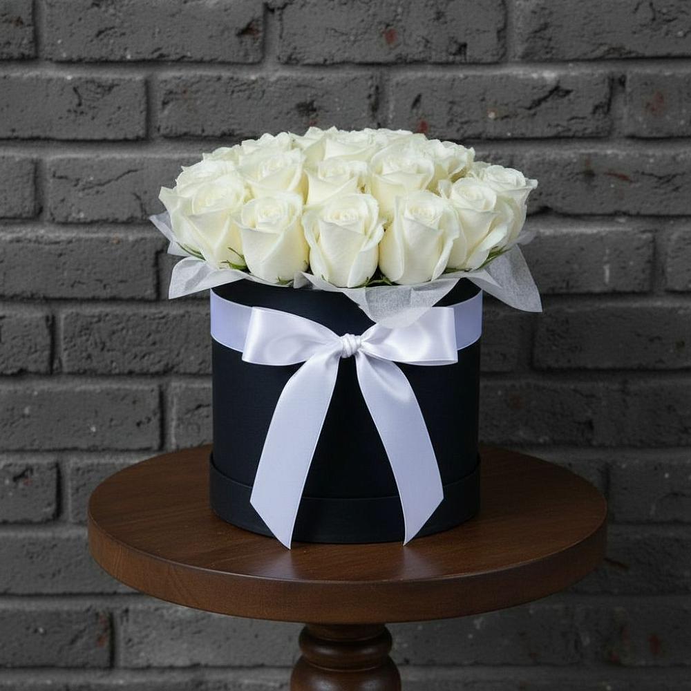 Цветочная композиция из Розы в шляпной коробке в Шушенском